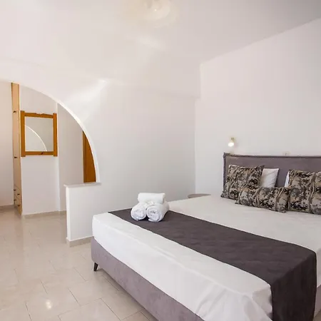 Anastasia Private Pool